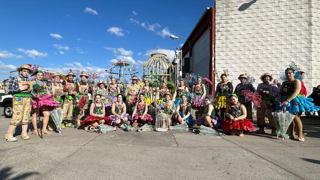 Casi 20 años animando Santiago por Carnaval: El relevo generacional está garantizado