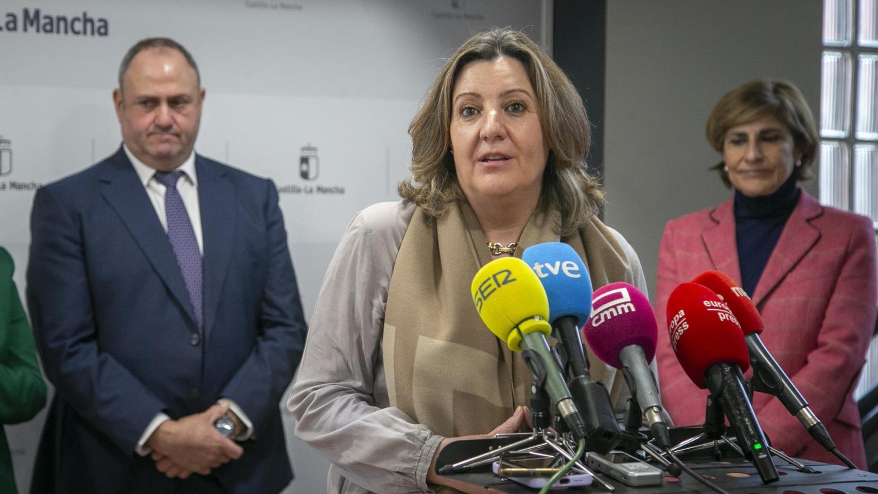 La Consejera De Economía, Empresas Y Empleo, Patricia Franco; Y El Consejero De Agricultura, Ganadería Y Desarrollo Rural, Julián Martínez Lizán; Han Presidido La Reunión Del Observatorio Regional Del Impacto De Los Aranceles.