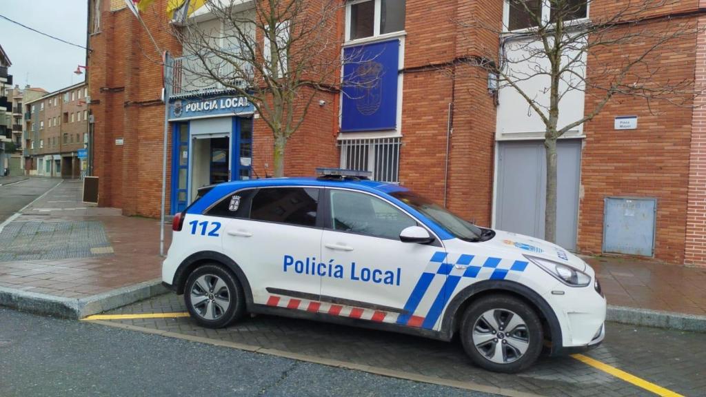 Un coche de la Policía Local de Santa Marta de Tormes.