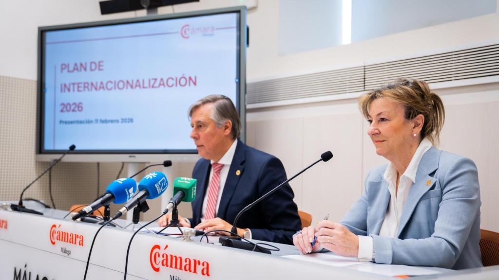José Carlos Escribano y María Paz Hurtado en la presentación del plan.