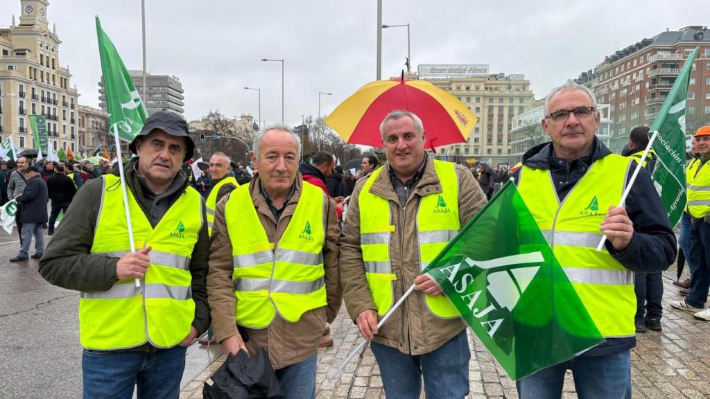Javier Aparicio, Jesus Arroyo, Juan Carlos Garcia e Carlos Garcia Alonso na Plaza de Colón.