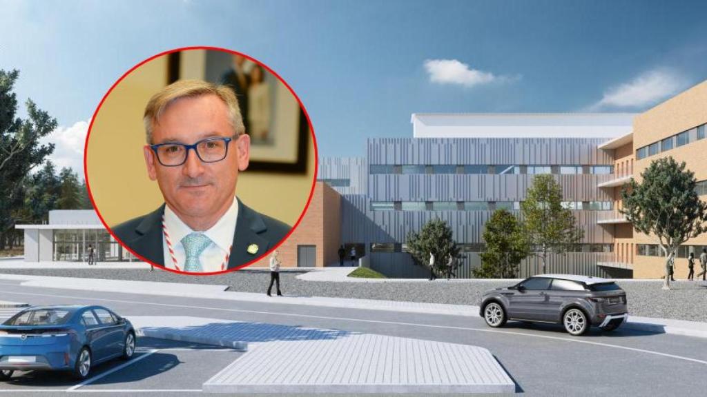 Joaquín Juste, presidente de la DPT, junto al hospital de Teruel