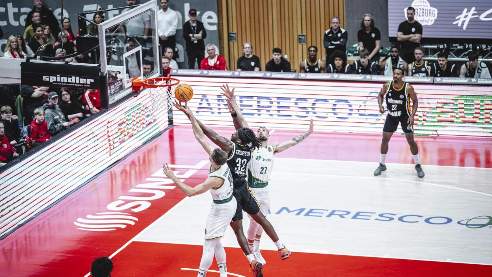 Fitness First Wurzburg Baskets vs. Unicaja