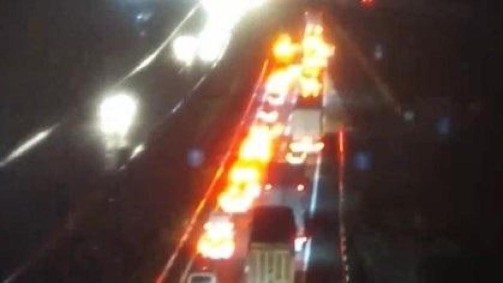 Retenciones en la A-4 en Carmona (Sevilla) por el accidente de tráfico.