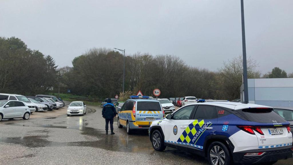 El coche-radar de la DGT en Nigrán (Pontevedra) .