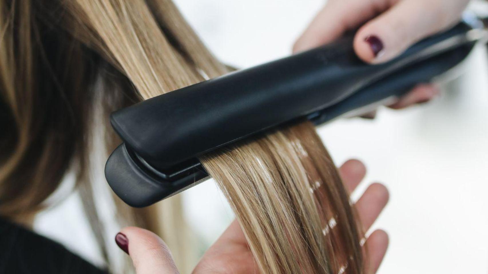Las mejores planchas de pelo para alisar sin dañar en 2026: ¿cuál comprar?