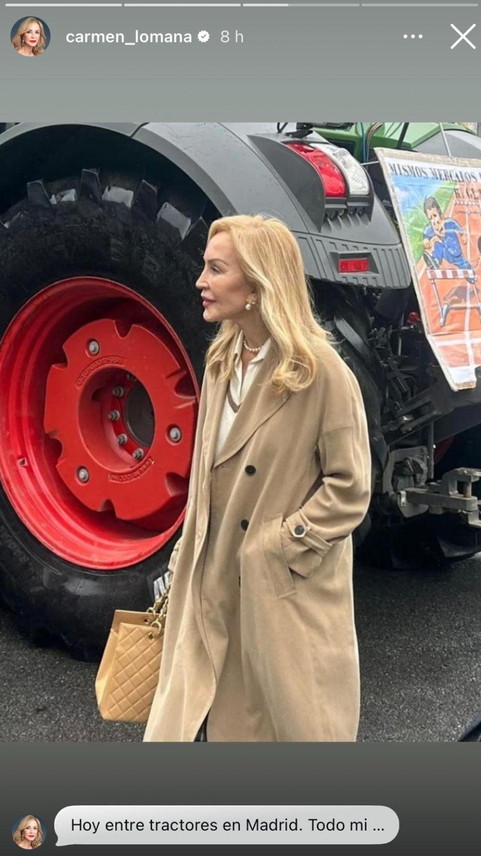 Carmen Lomana ha compartido una imagen de su participación en la protesta.