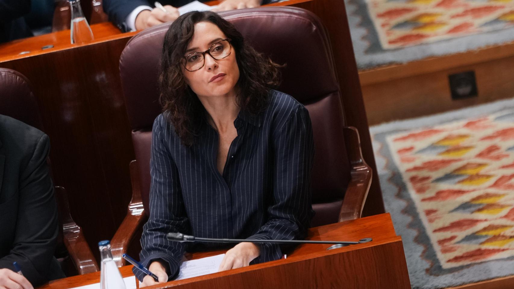 Isabel Díaz Ayuso, presidenta de la Comunidad de Madrid, durante la sesión de control de este jueves.