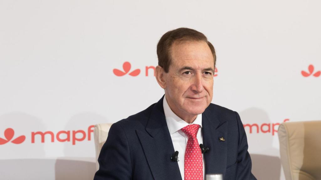 El presidente de Mapfre, Antonio Huertas durante una rueda de prensa, en el Auditorio de Fundación Mapfre, a 12 de febrero de 2026, en Madrid (España).