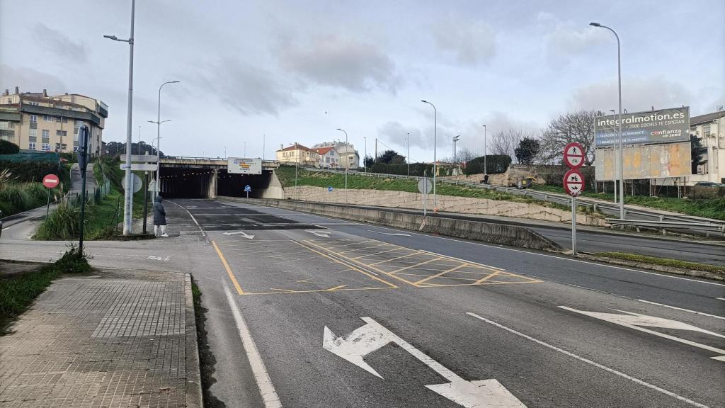 La Tercera Ronda de A Coruña sigue cortada y el panel informativo será sustituido por un nuevo