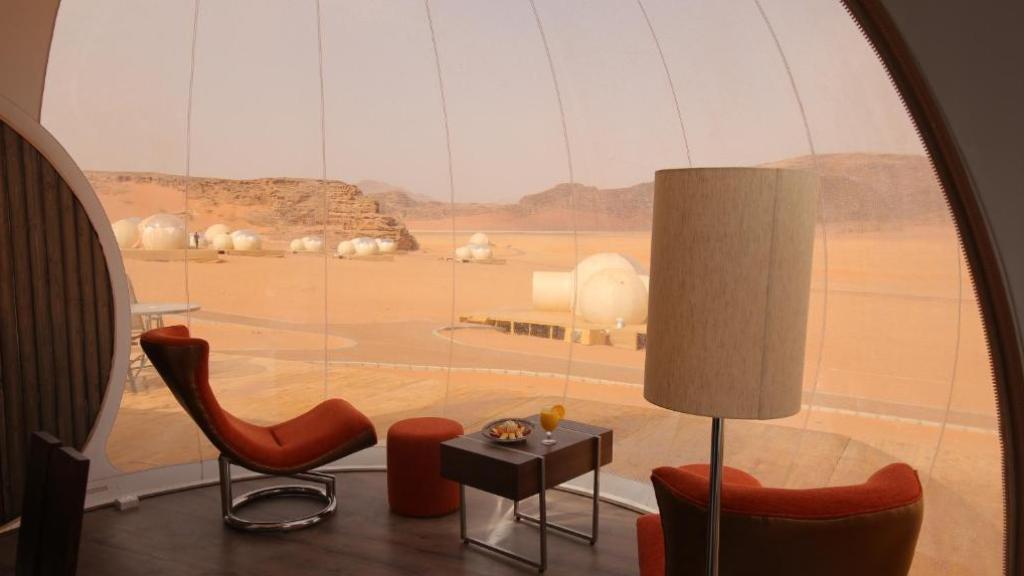 Una de las habitaciones del Bubble Luxotel Wadi Rum.