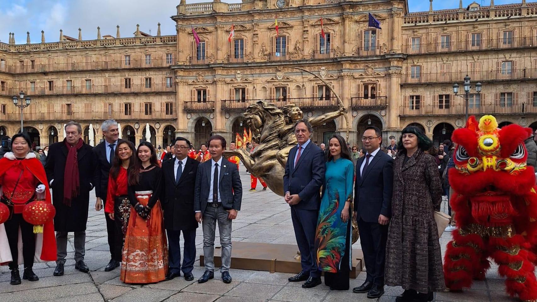 Salamanca celebra el Año Nuevo Chino con una nueva escultura del maestro Xu Hongfei