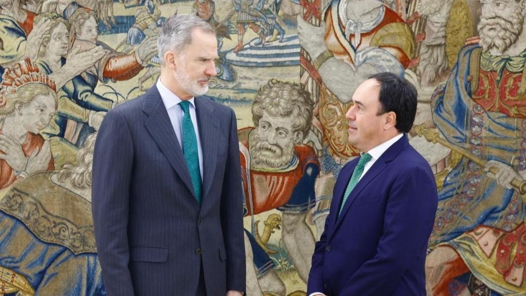 El Rey Felipe VI y el 'president' Juanfran Pérez Llorca. Casa de S.M. el Rey