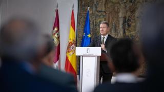 Emiliano García-Page durante la rueda de prensa.