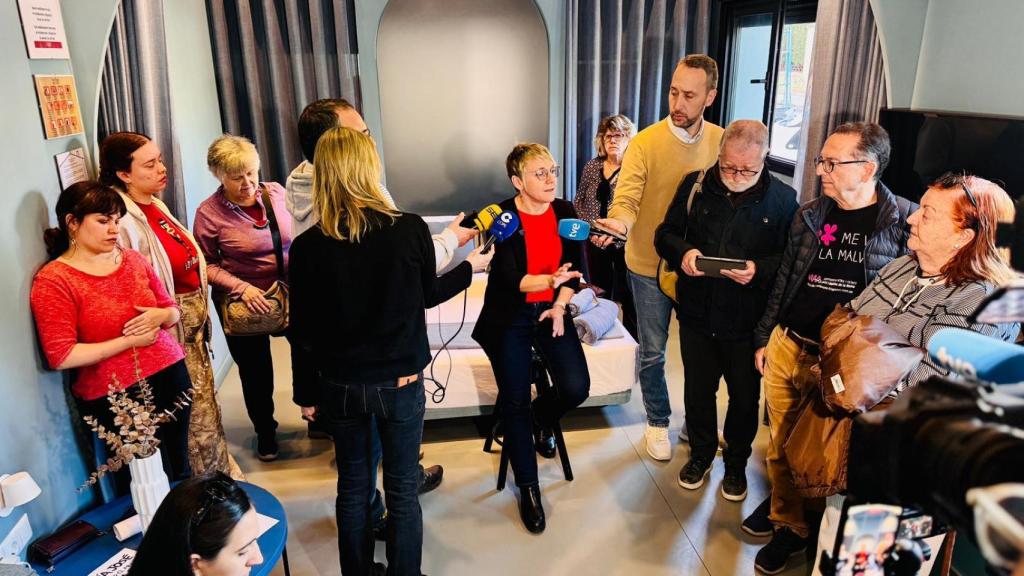 Papi Robles en el apartamento turístico alquilado por Compromís. EE