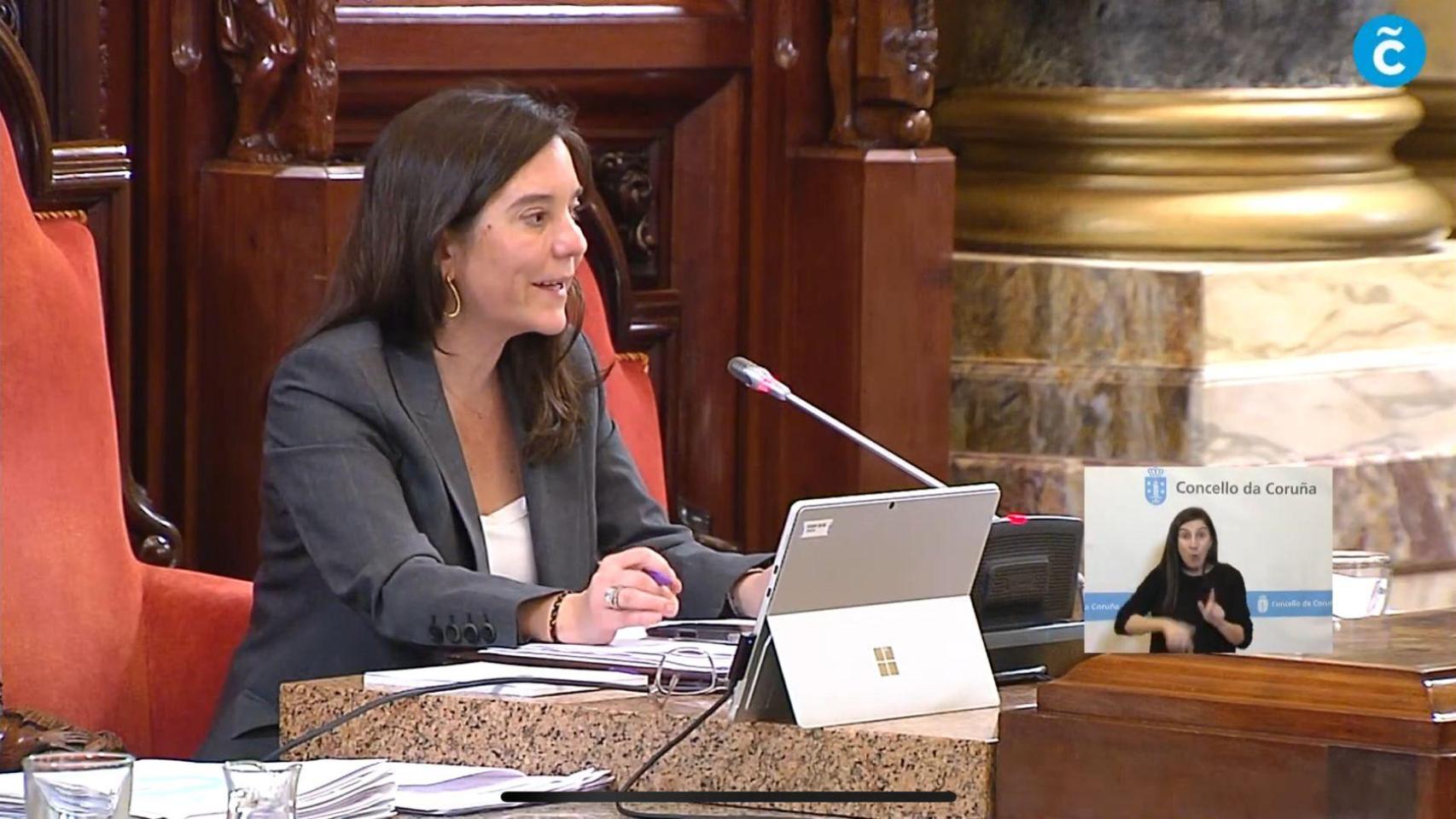 La alcaldesa Inés Rey en la retransmisión del pleno