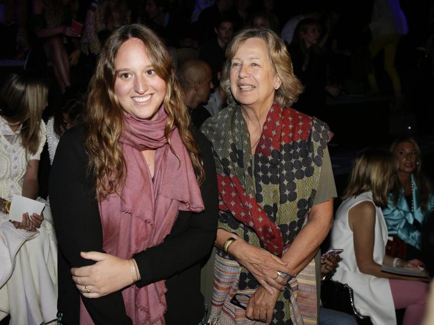 Nora junto a su hija, Teresa, en una fotografía tomada en 2016, en Madrid.