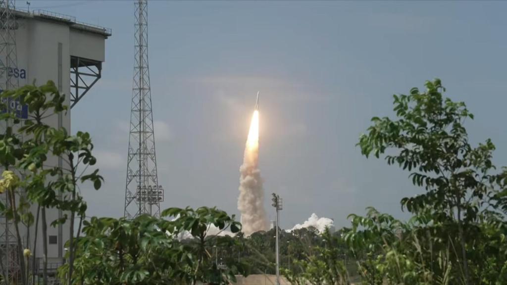 Ariane 64 pocos instantes después del lanzamiento.
