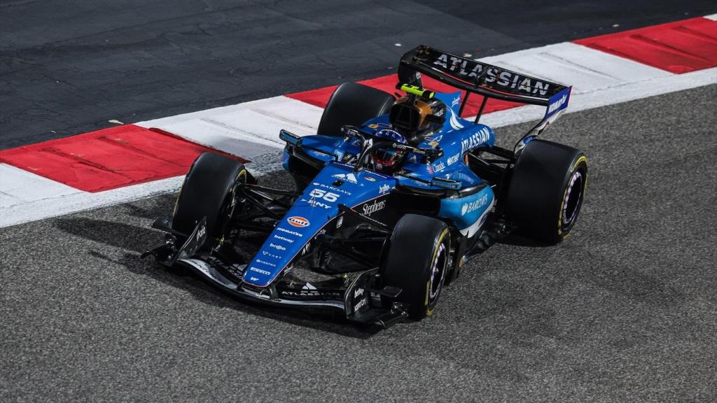 Carlos Sainz Jr, durante los test de Baréin
