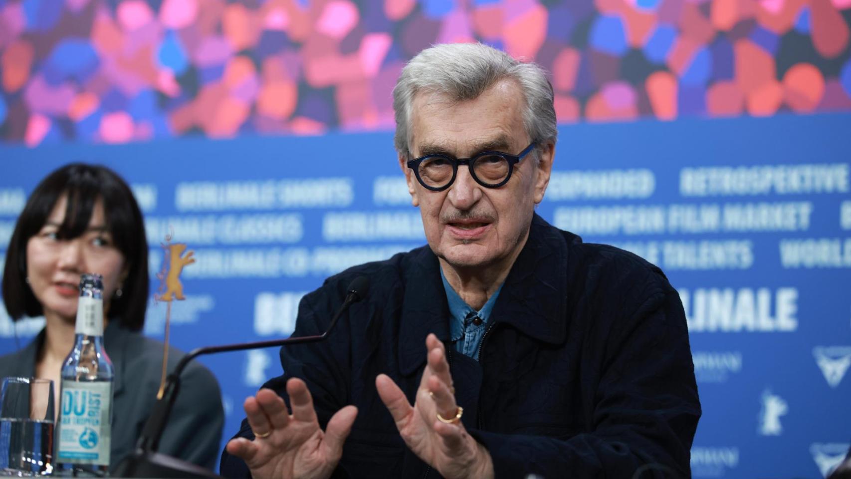 Wim Wenders durante la rueda de prensa de presentación del Jurado Oficial de la Berlinale. Foto: EFE/EPA/CLEMENS BILAN