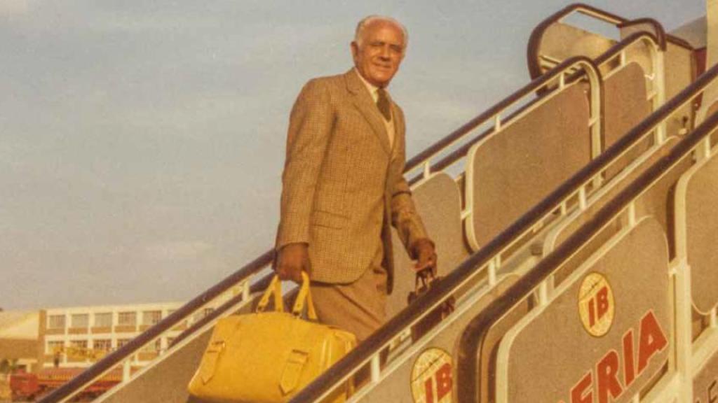 Baldomero Nicolás-Correa, viajando en 1974.