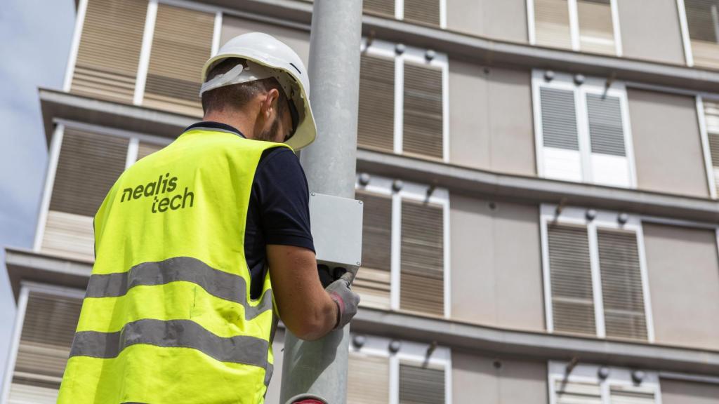 Nealis Tech es el brazo tecnológico del grupo para abordar los retos tecnológicos que conlleva el diseño y desarrollo de las smart cities del futuro desde el presente.