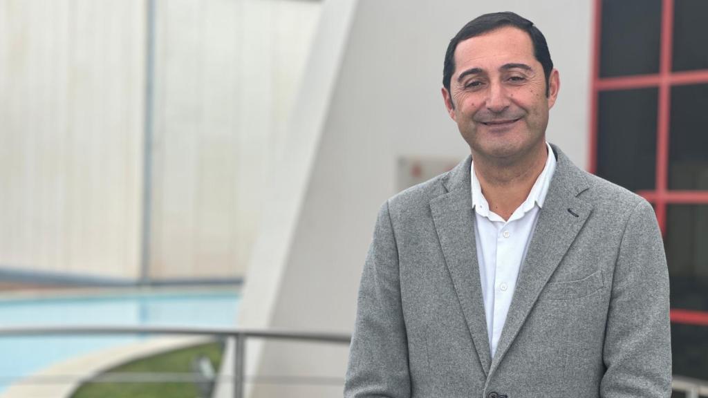 David Sarmiento posa en la sede de Trops para EL ESPAÑOL de Málaga.