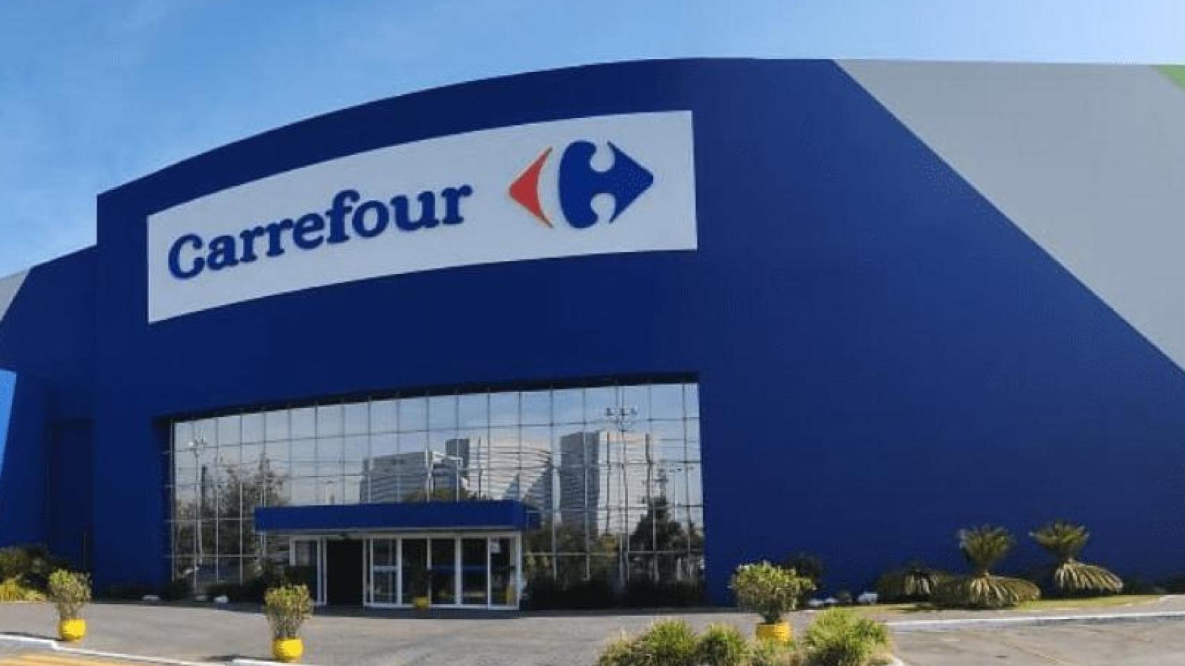 Fachada Carrefour.