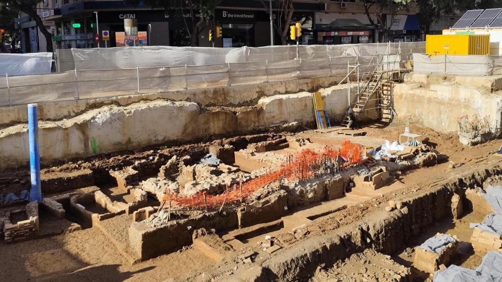 Imagen de los trabajos arqueológicos en el tramo del Metro de Málaga en la calle Hilera.