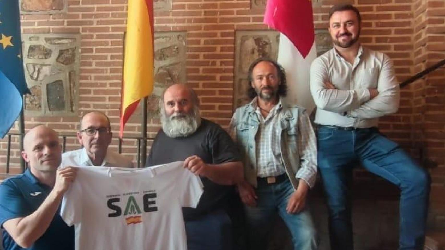 El partido de las tractoradas se presenta en Castilla y León: Los modelos de desarrollo rural de la UE no sirven para España