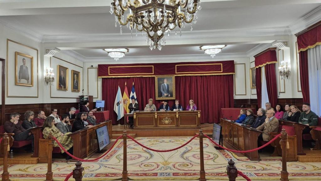 Pleno extraordinario para la renuncia de la concejal socialista Eva Martínez