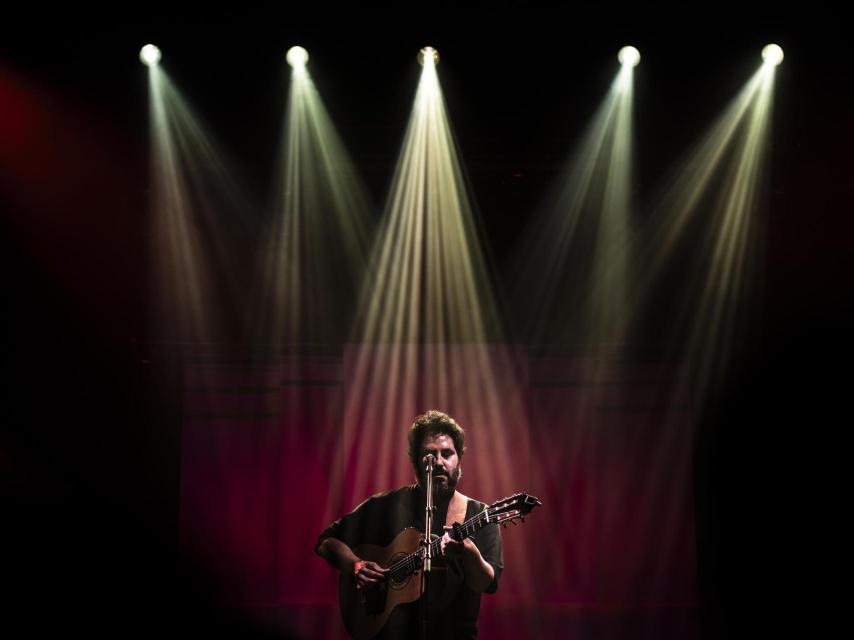 Kanka presenta La calma y nos habla de la vida y del amor.