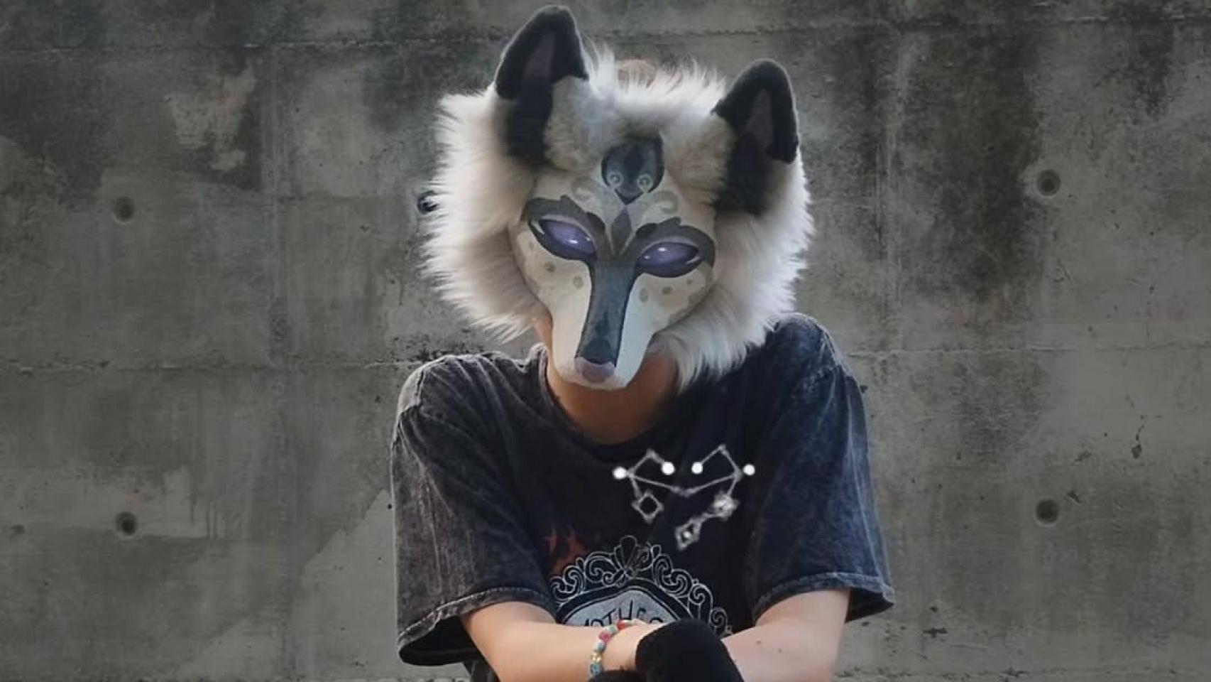 Cuervo, 21 años, estudia una carrera universitaria y tiene un trabajo estable