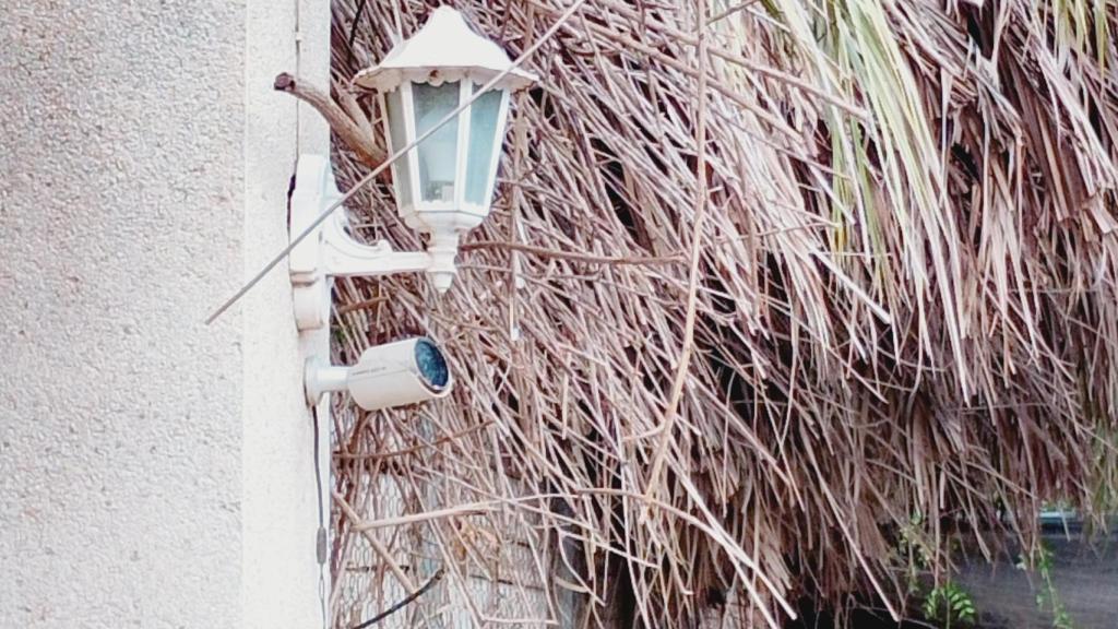 Una de las cámaras de seguridad en la puerta de la casa donde Salma estaba secuestrada.