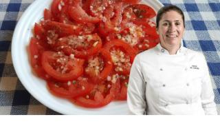 El secreto de la chef Maca de Castro para unos tomates aliñados perfectos