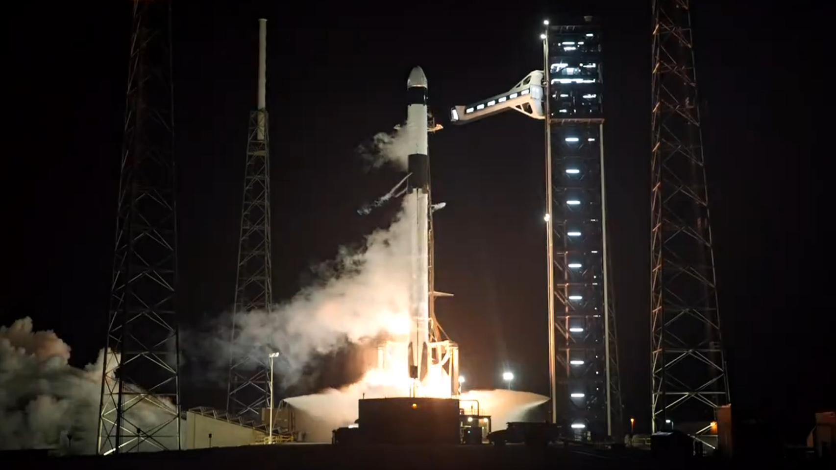 Momento del despegue de la misión Crew-12 de la NASA.