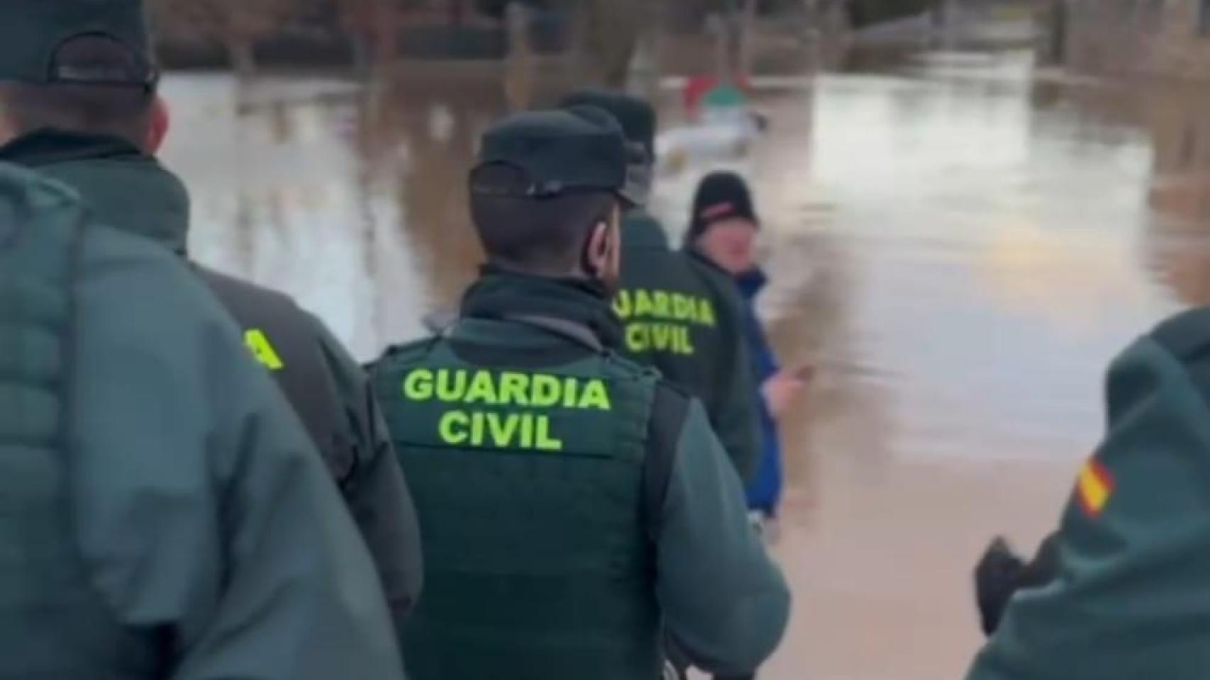El Cecopi de Soria inicia el desalojo de vecinos de San Esteban de Gormaz por el desbordamiento del río Duero