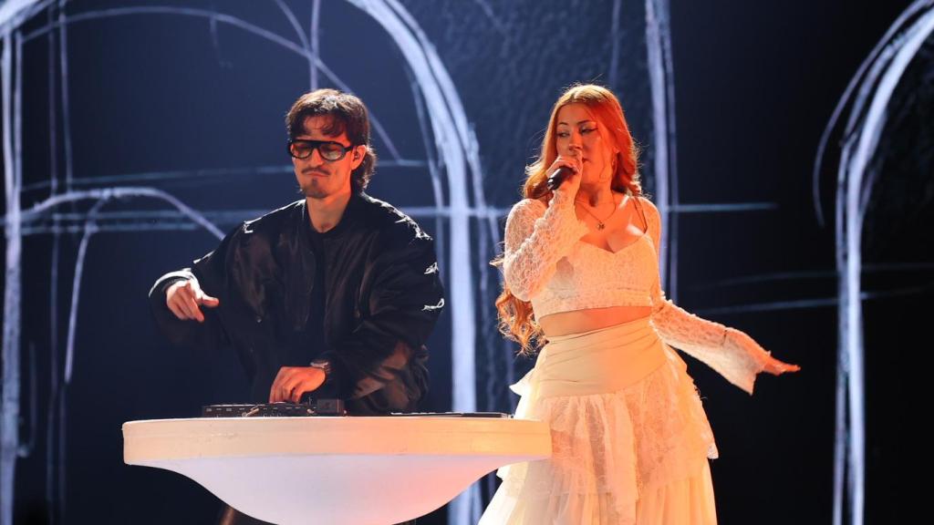 Tony Grox & LUCYCALYS, en su actuación en la final del Benidorm Fest 2026.