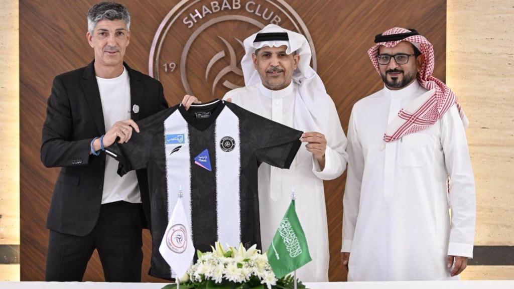 Imanol Alguacil, en su presentación con el Al Shabab.