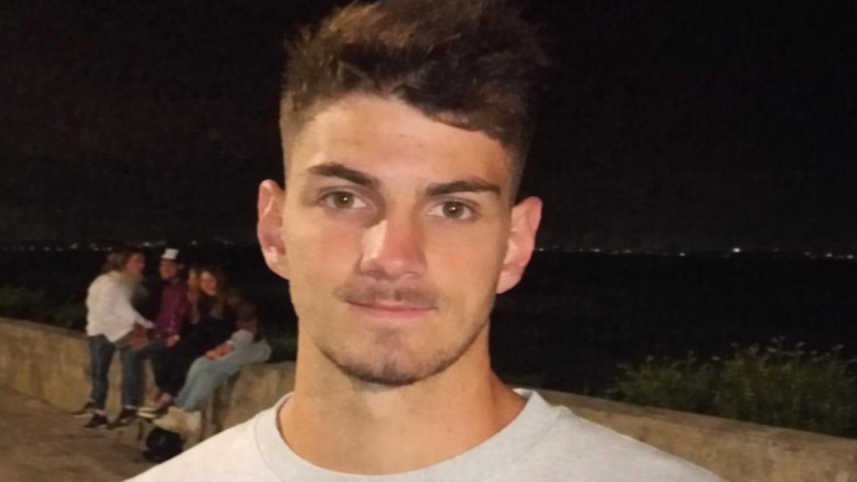 Quentin, el joven asesinado por un grupo de extrema izquierda en Lyon.