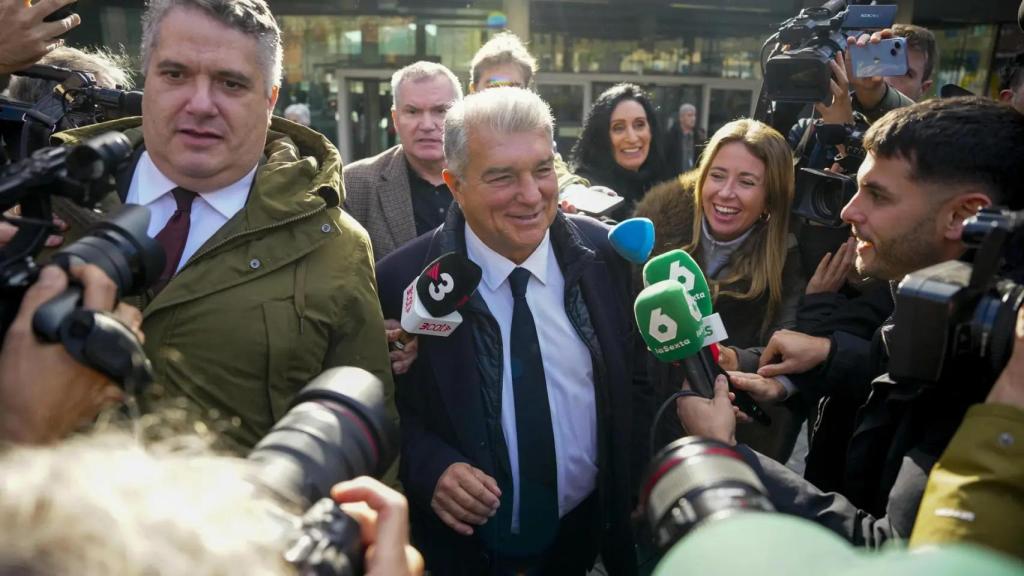 Joan Laporta sale de los juzgados tras declarar por el caso Negreira.