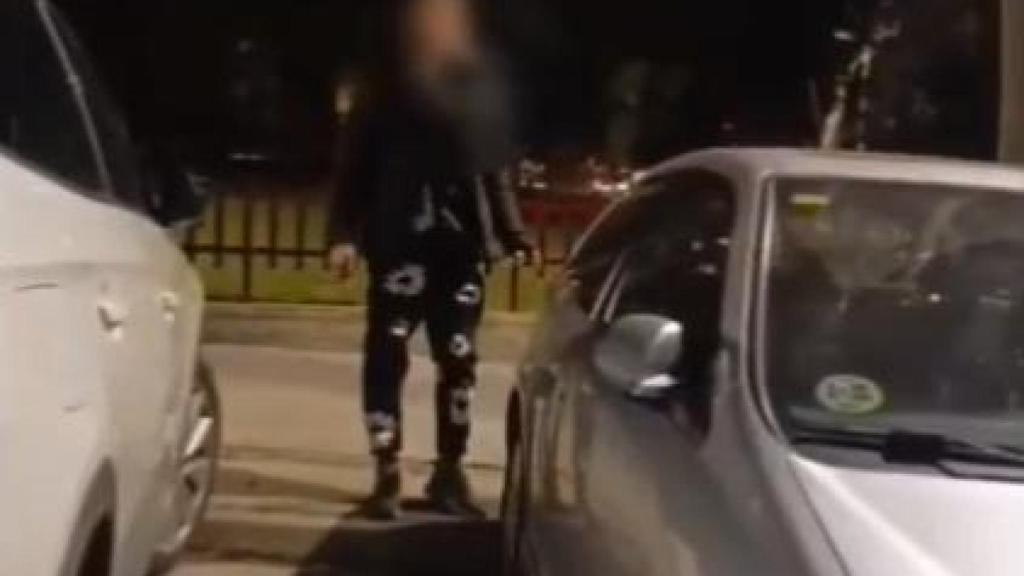 Extracto de la grabación del robo de su vehículo en Zaragoza