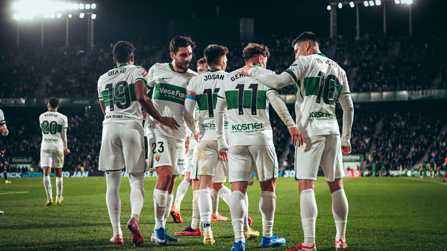 El equipo en uno de los partidos de la presente temporada.