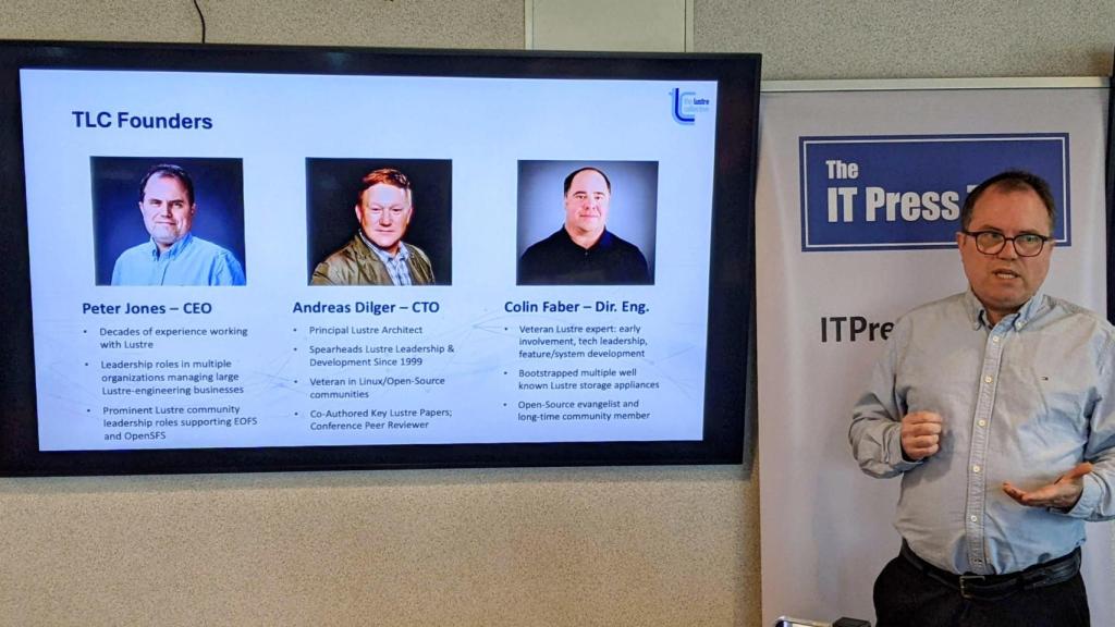 Peter Jones, durante uno de sus parlamentos.