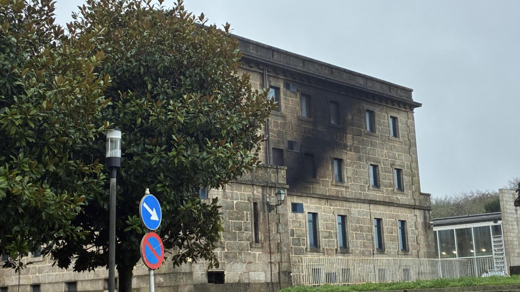 Fachada de la comisaría de la Policía Nacional de Santiago.