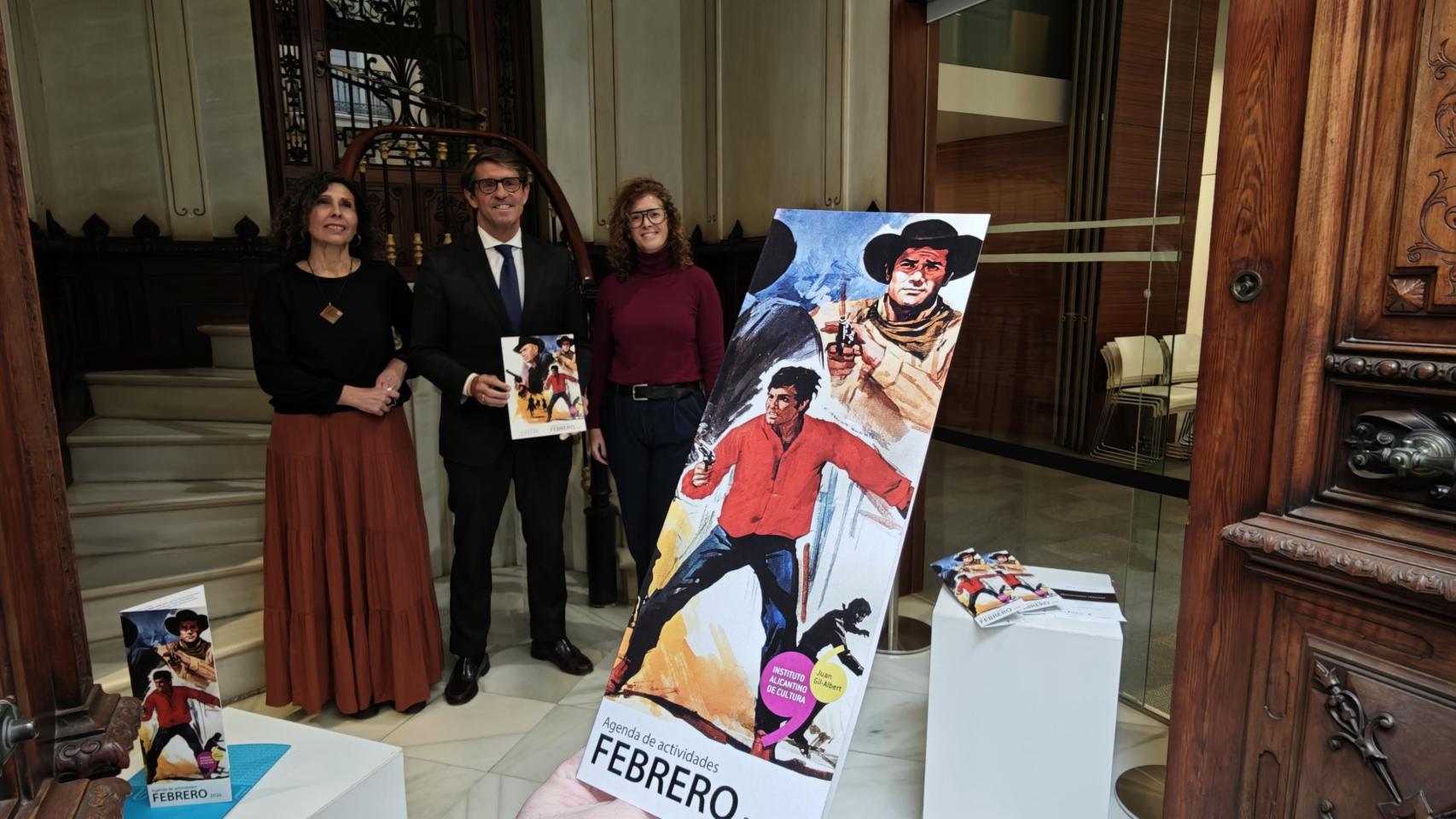 Cristina Martínez y Juan de Dios Navarro este lunes en la presentación de la Casa Bardín.