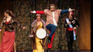 Imagen de la representación de 'La Venganza de Don Mendo'.