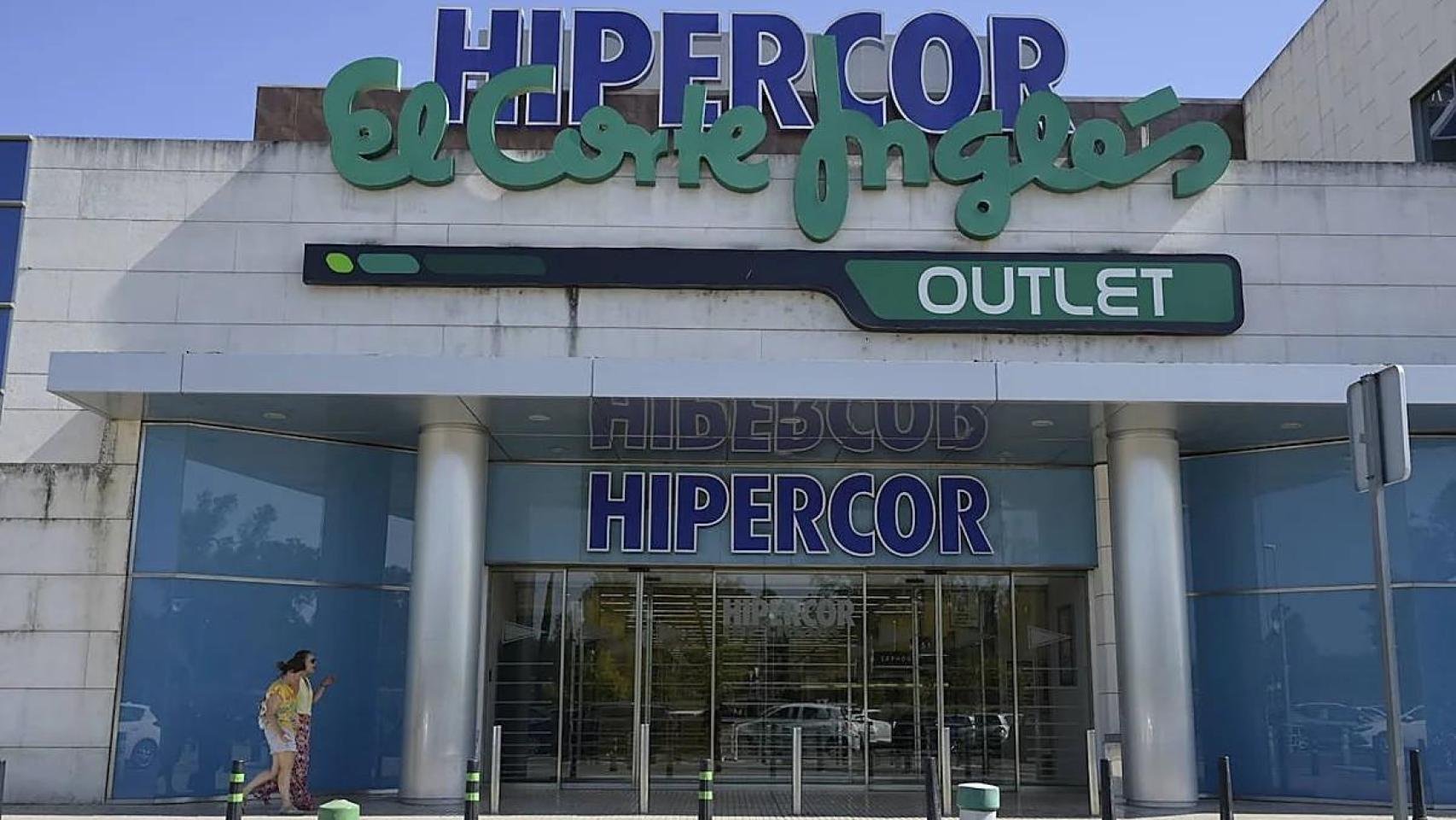 Fachada Hipercor.