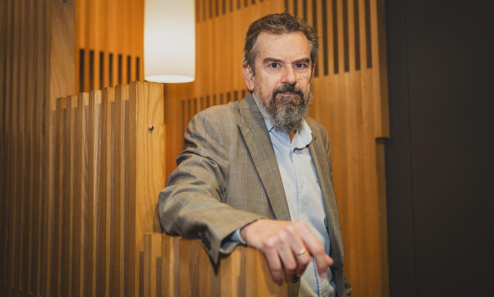 Juan Francisco Fuentes es biógrafo de personajes como Adolfo Suárez o Largo Caballero.