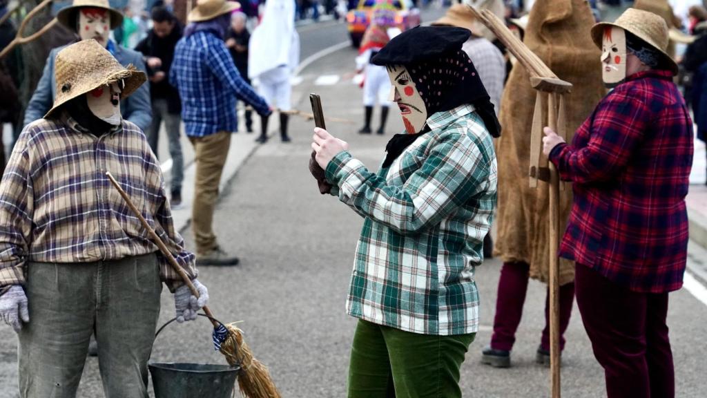 Desfile de antruejos leoneses